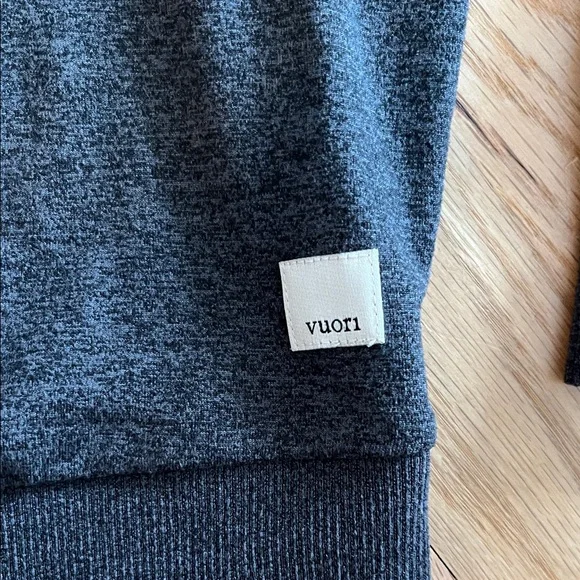Vuori Charcoal Heather Halo Crew Sweatshirt - Picture 2 of 5